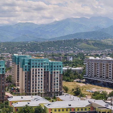 Five Business-Class Rooms In R-House Near Mega Center Almaty Eksteriør bilde