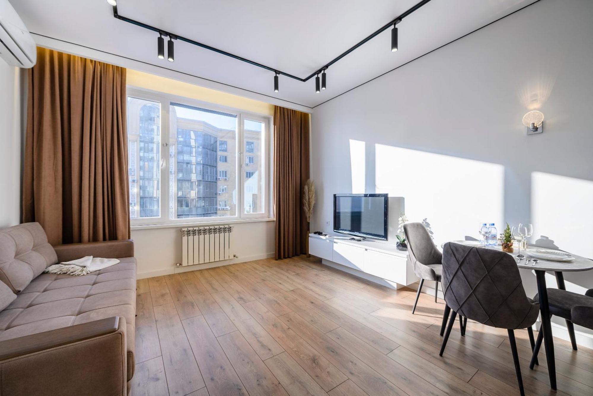 Five Business-Class Rooms In R-House Near Mega Center Almaty Eksteriør bilde