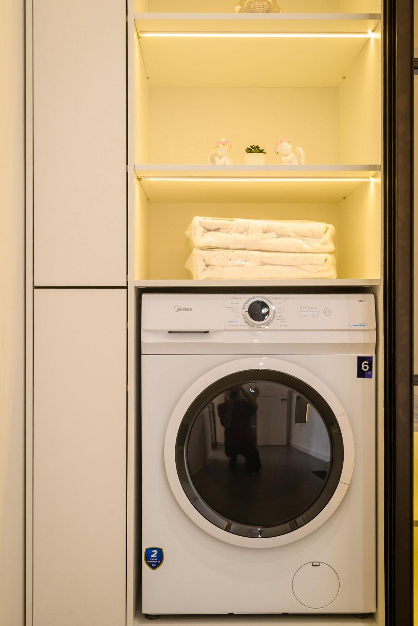 Five Business-Class Rooms In R-House Near Mega Center Almaty Eksteriør bilde