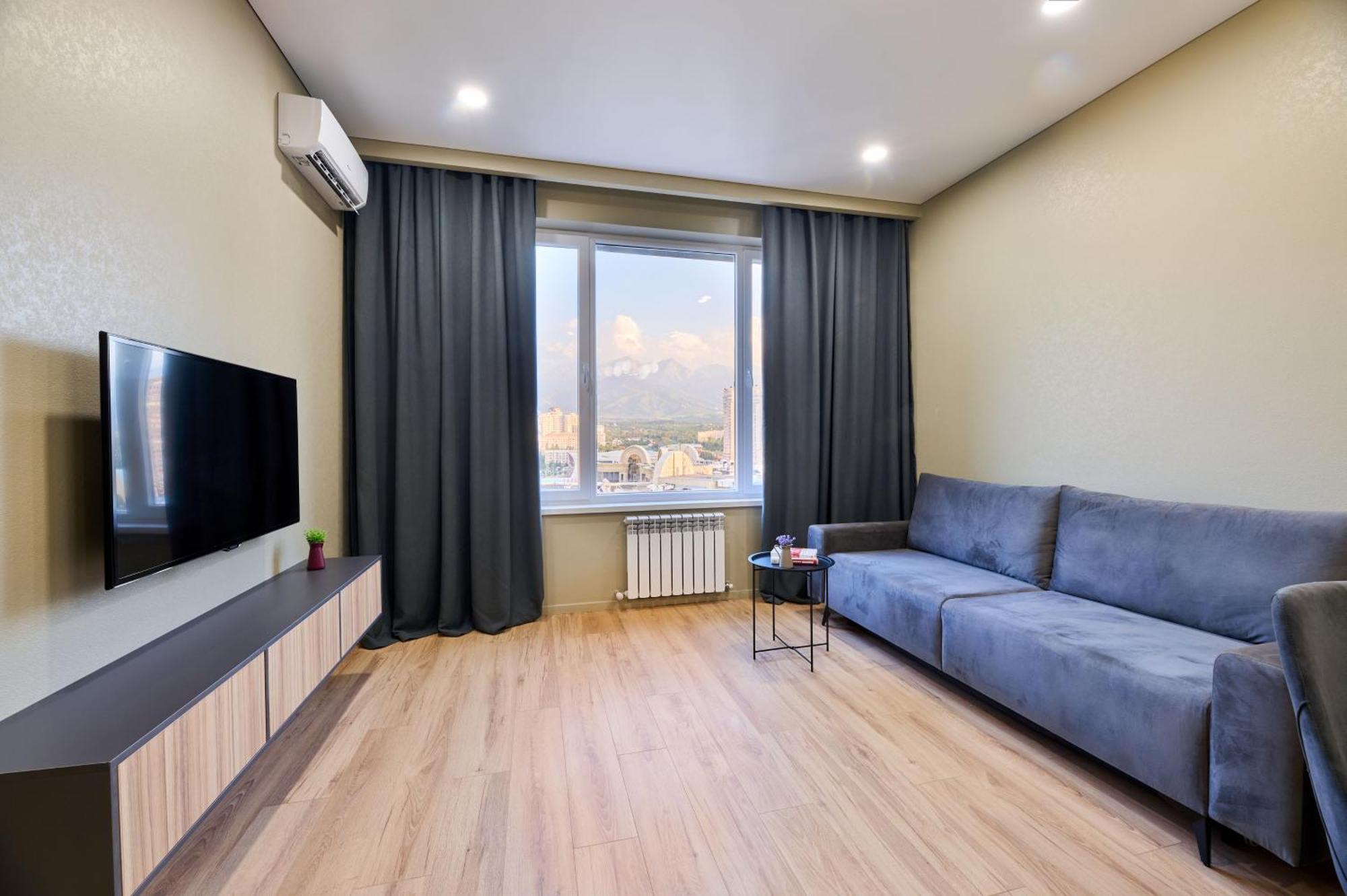 Five Business-Class Rooms In R-House Near Mega Center Almaty Eksteriør bilde