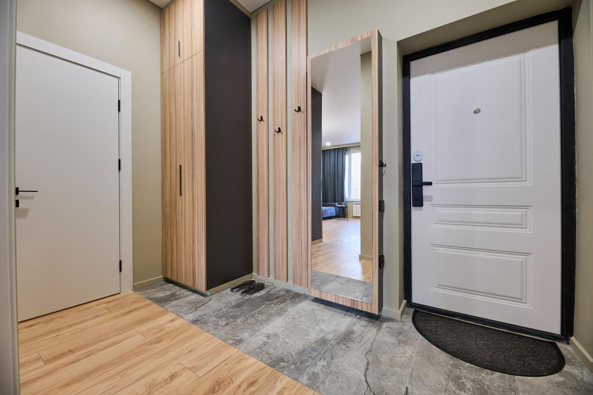 Five Business-Class Rooms In R-House Near Mega Center Almaty Eksteriør bilde