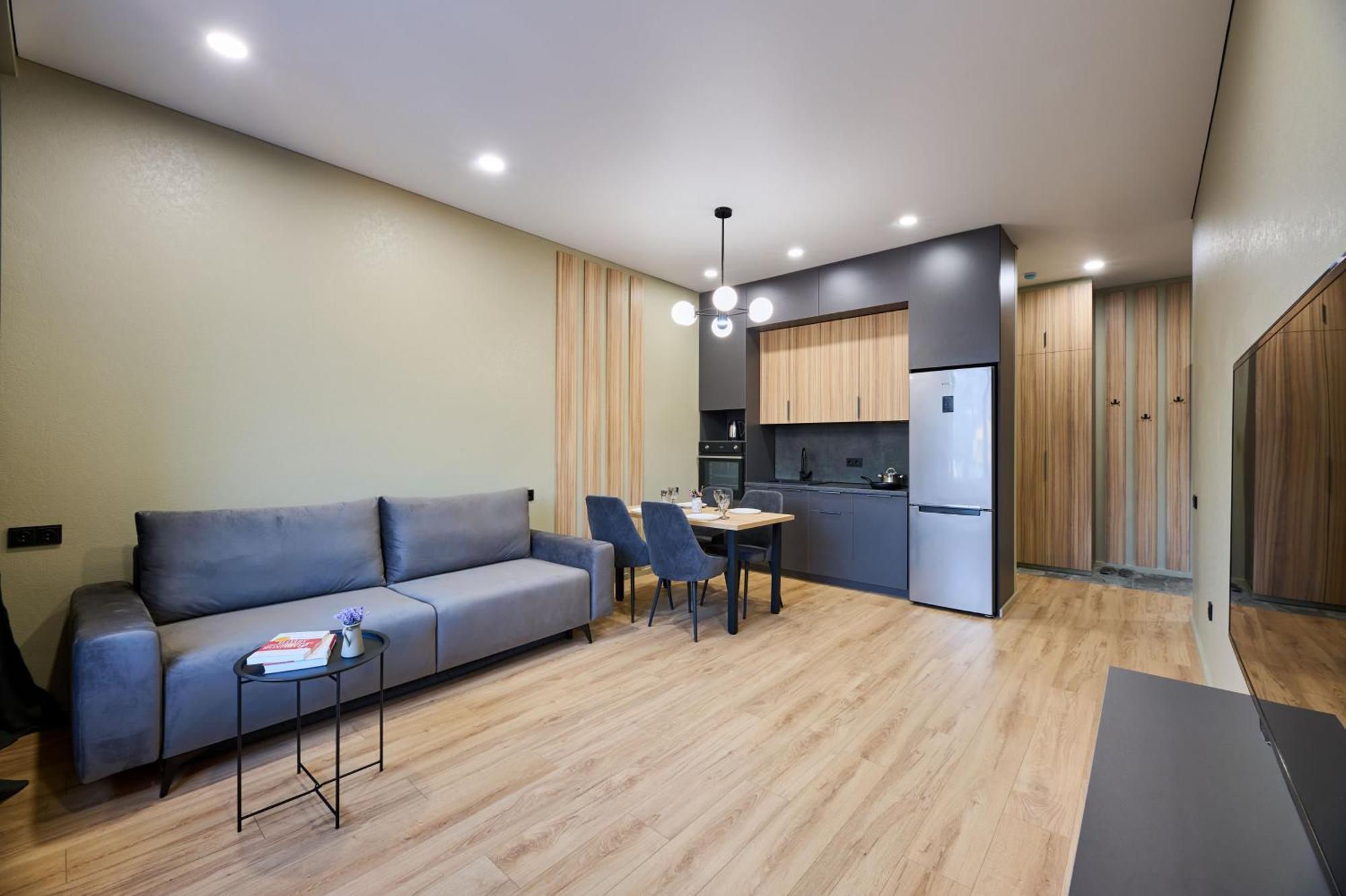 Five Business-Class Rooms In R-House Near Mega Center Almaty Eksteriør bilde