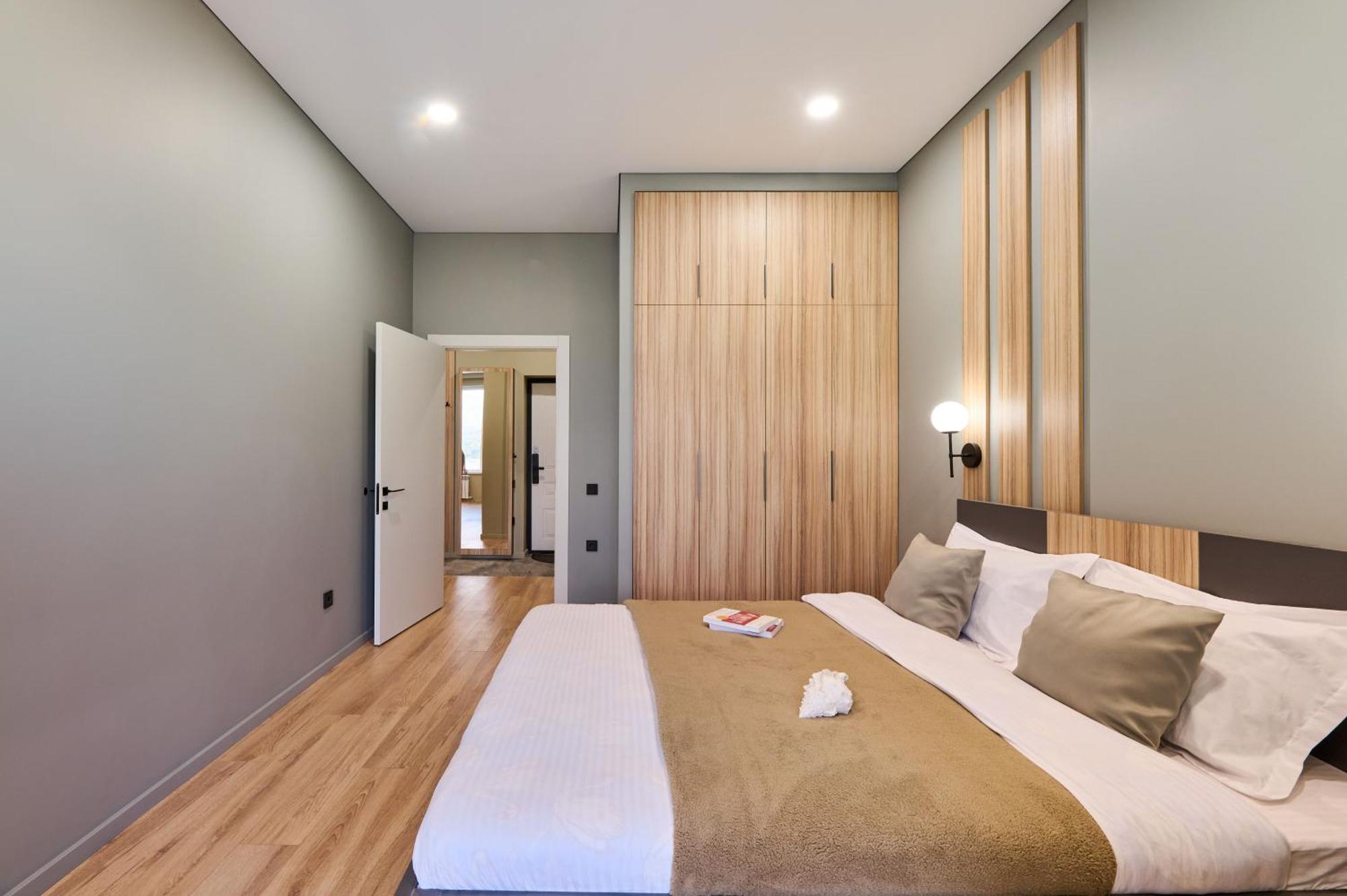 Five Business-Class Rooms In R-House Near Mega Center Almaty Eksteriør bilde